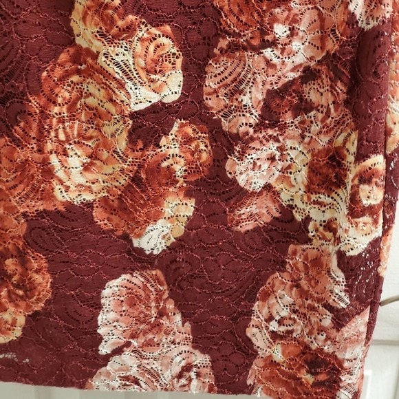 GUESS Women's floral Printed‎ Lace Cutout Dress Red Size 6, 2, 0 new! - Picture 7 of 11